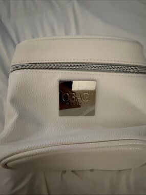 OBAGI Medical Cosmetic/Skincare Travel Case | White Exterior